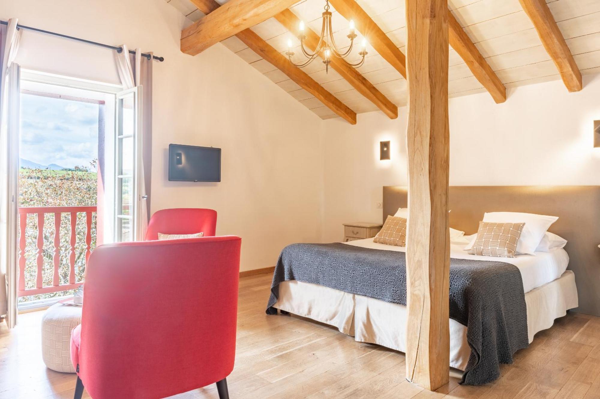 Hotel Restaurant & Spa La Maison Oppoca Aïnhoa الغرفة الصورة